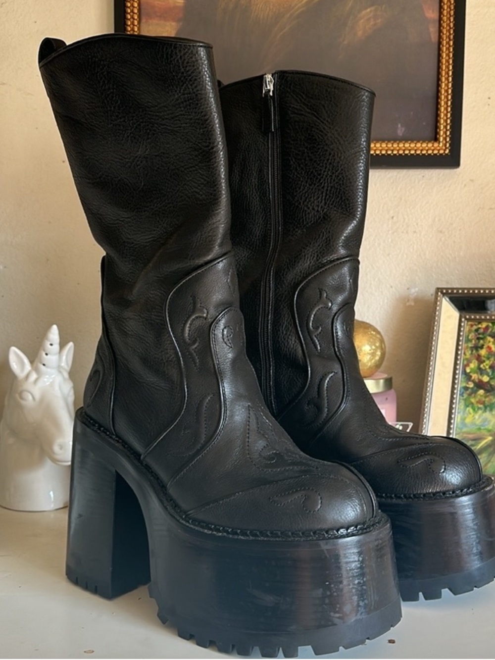 ISO Marc Jacobs Margaret Boots SZ 9 (39) or SZ 10 (40) in BLACK